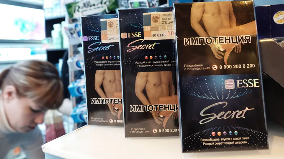 В России рассматривают возможность ввести пожизненный запрет на курение для поколения, родившегося после 2008 года, по аналогии с британской реформой по созданию «поколения без курения».