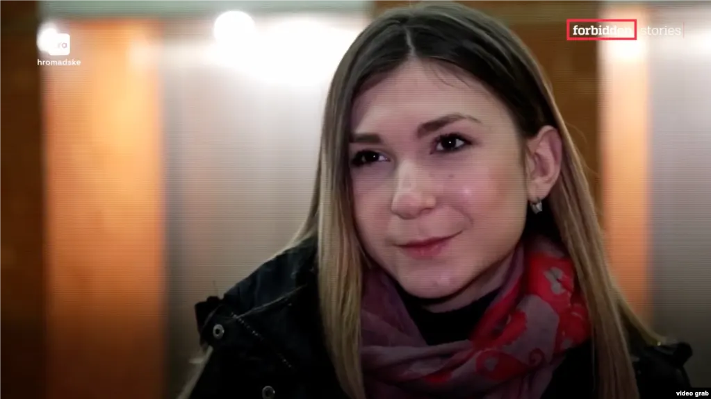 Свидетели утверждают, что украинской журналистке Виктории Рощиной в российском изоляторе не оказали необходимую медицинскую помощь, а её тело вернули Украине со следами пыток и отсутствием ряда внутренних органов. Украинские власти проводят расследование по факту её смерти.