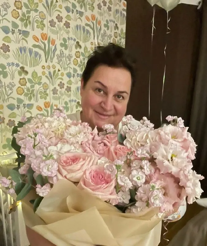 Наталья Вяхирева скончалась после длительной борьбы с раком. На её лечение собирали средства — часть суммы удалось собрать, семье выражают благодарность за помощь.