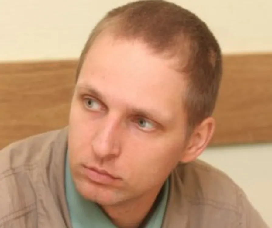 Иван Васильев, общественник и фельдшер из Пскова, отправился в зону боевых действий военным медиком и погиб через две недели; о его гибели стало известно только сейчас. Ранее он публиковал предложения по вопросам медицины на сайте губернатора.