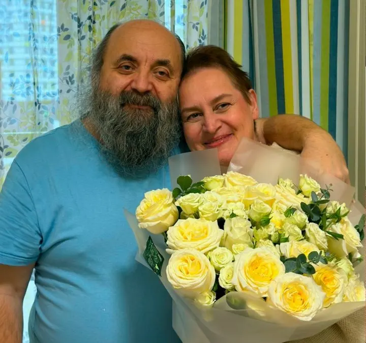 Наталья, мать шести детей, проходит лечение от рака сигмовидной кишки IV стадии с метастазами. Для продолжения терапии семье требуются средства на дорогостоящие препараты.