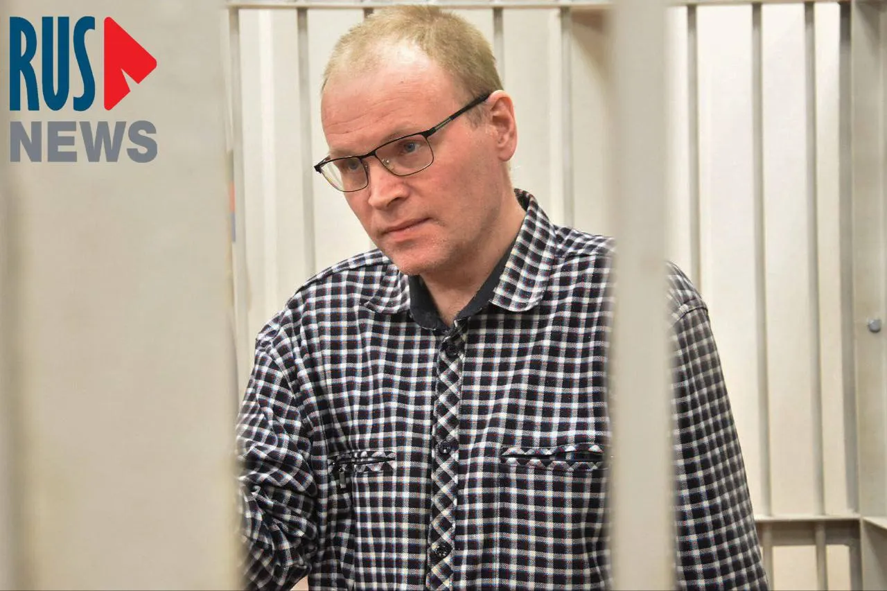 После перевода в ИК‑10 музыканту с инвалидностью начали делать инъекции дексаметазона и витамины, ему разрешили не выходить на работу и выдали дополнительный матрас; он вернулся к музыке и узнал о шахматных турнирах в колонии.