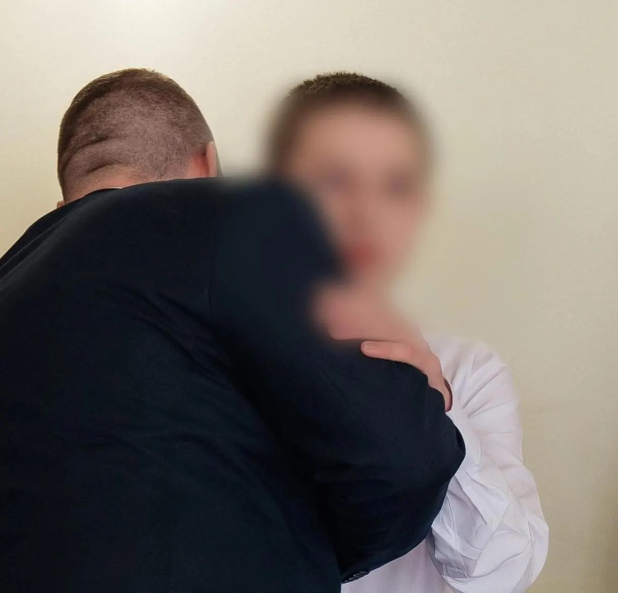 Руководитель федерального сердечно‑сосудистого центра заявил, что подростку не требовалась экстренная госпитализация; врачебная комиссия не выявила нарушений в методах лечения.