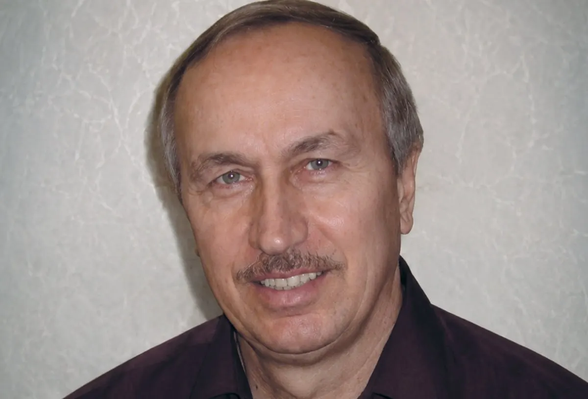 Леонид Глебов, долгие годы занимавший должность заместителя главврача по хирургии МСЧ‑1, умер 16 мая. Прощание состоится 19 мая в Воскресенском военном соборе; причина смерти не уточняется.