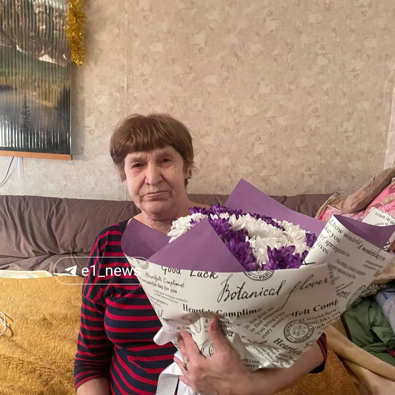 Внук сообщил, что 67‑летняя женщина умерла от ишемии; при этом у неё были переломы грудной клетки и носа, а также серьёзная травма головы. Авария с участием машины скорой помощи произошла 20 мая на Серовском тракте.
