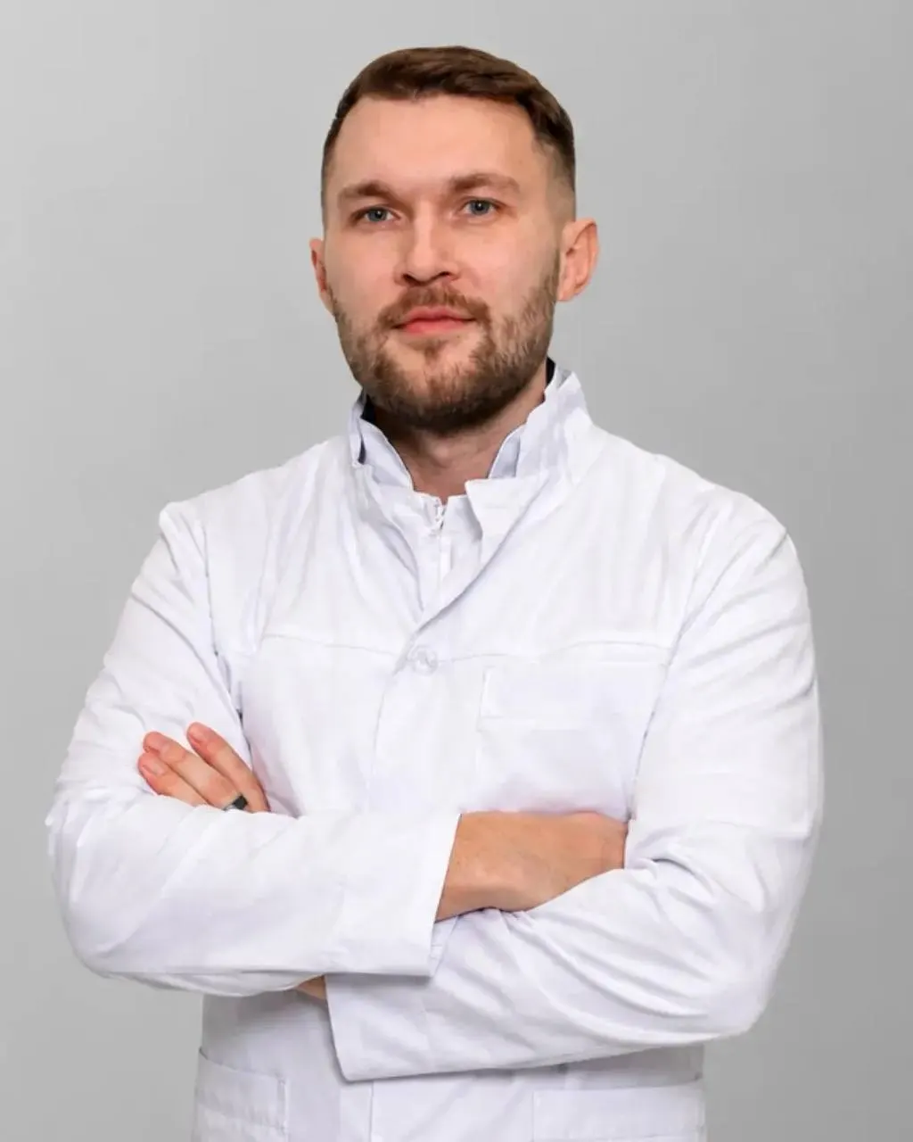 Инна Остапчук покинула пост главврача из‑за переезда. Исполняющим обязанности назначен Егор Шульгин — ранее заместитель руководителя Гурьевской ЦРБ.