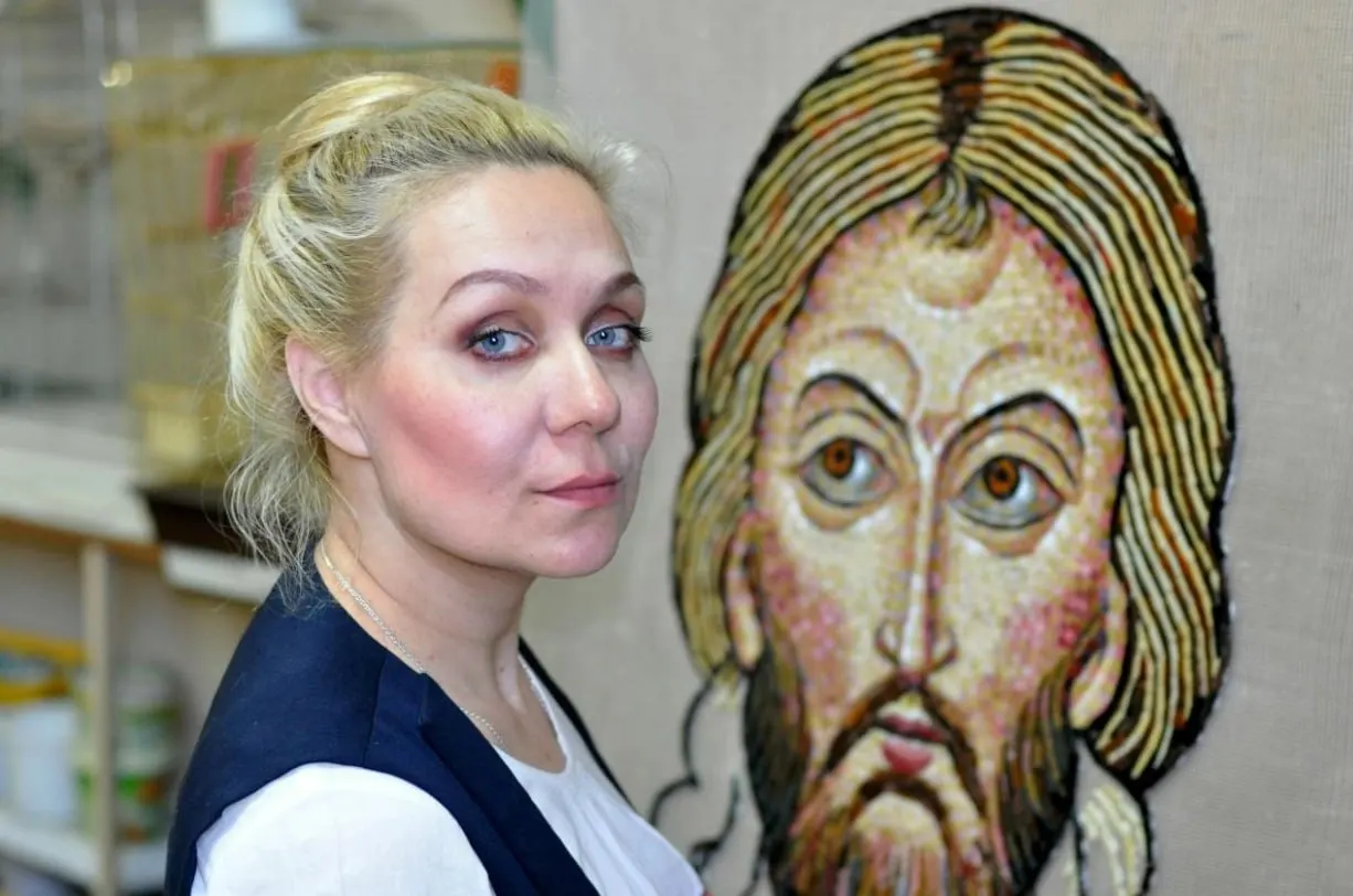 Наталья Липунова из Тольятти — мастер мозаичных икон — делится откровениями о диагнозе четвёртой стадии, поддержке близких и планах продолжать творить несмотря ни на что.