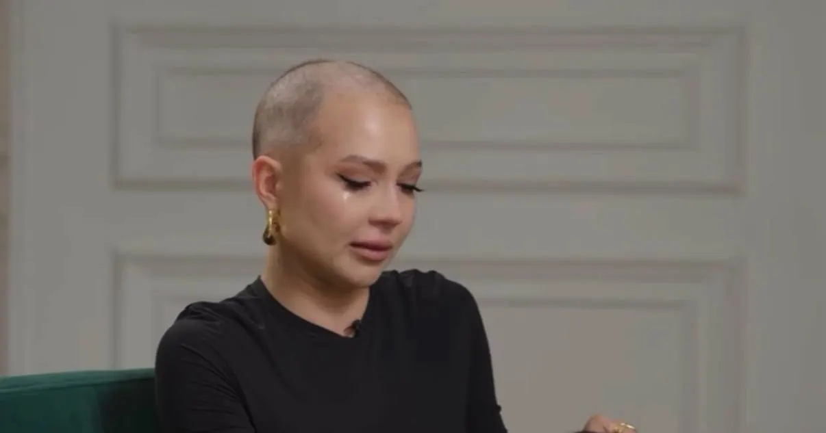 Актриса впервые подробно рассказала о своей болезни, о том, как сейчас живёт, и о детях Чекалиных, которые расплакались, вспоминая отца, недавно приговорённого к семи годам тюрьмы.