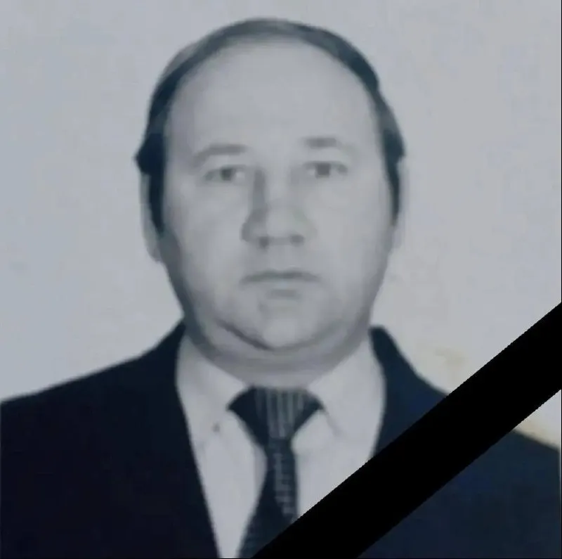 Александру Семёновичу Беликову было 79 лет. Почти 40 лет он работал в Борзинской центральной районной больнице, пройдя путь от хирурга до главврача и воспитав несколько поколений врачей. Прощание пройдёт 25 июня.
