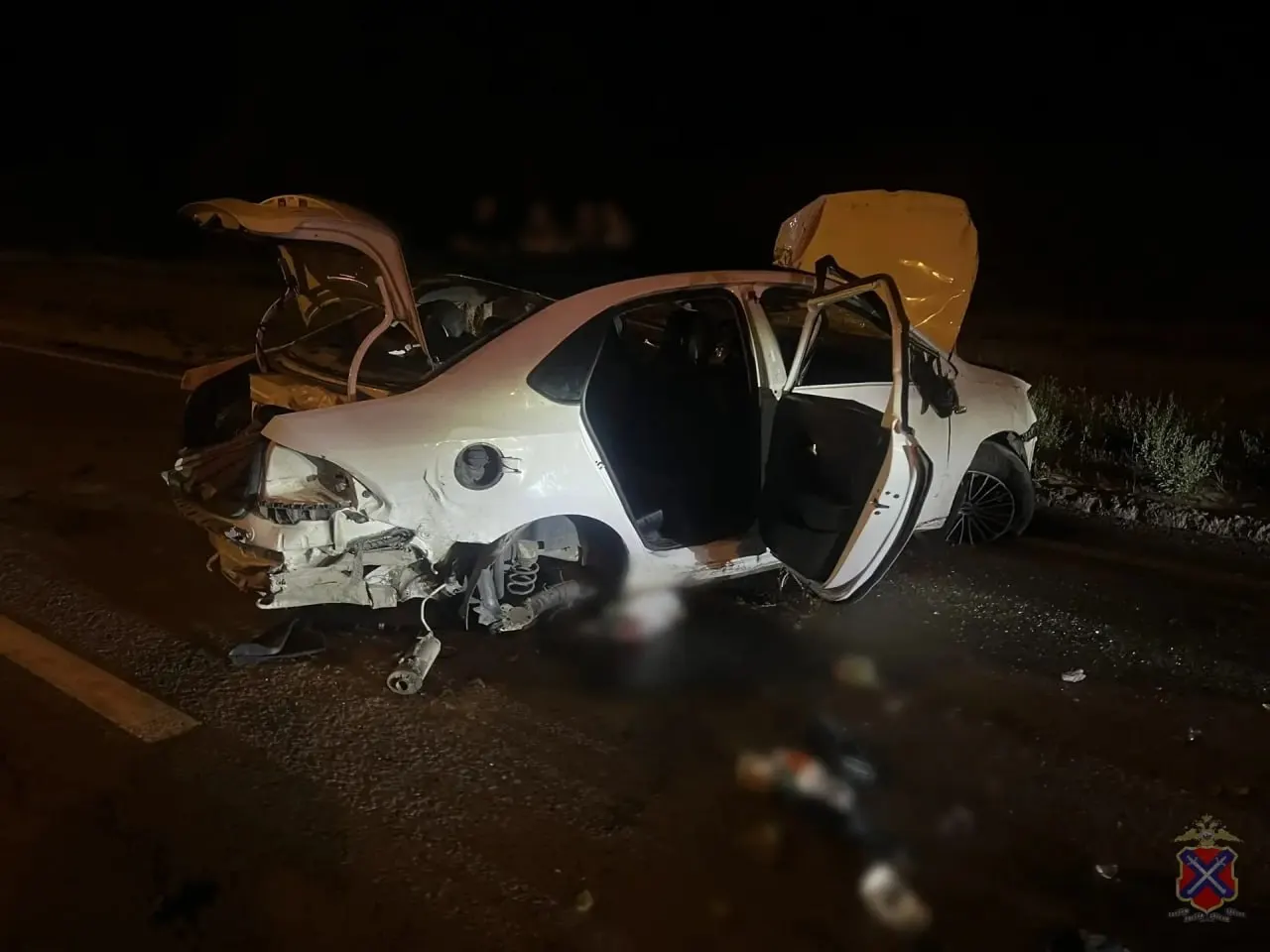 В облздраве сообщили, что медпомощь потребовалась 13 пострадавшим в авариях в Волгограде, Дубовском и Фроловском районах. Четверо, включая ребёнка, в реанимации после переворота Volkswagen Polo.