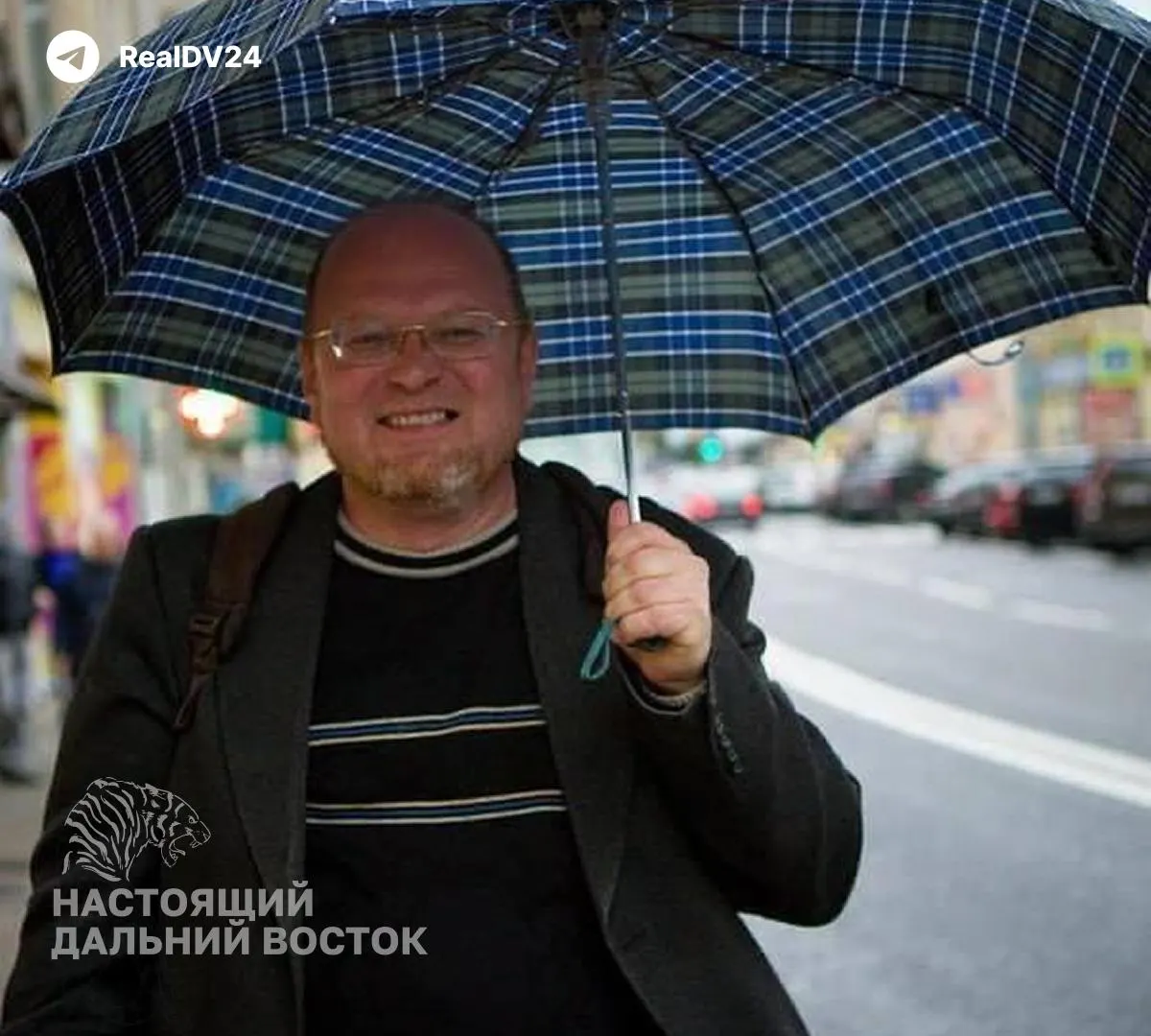 2 июля на 57‑м году жизни скончался хабаровский журналист Сергей Мингазов. В последние годы он боролся с раком, одновременно против него шло уголовное преследование по делу о «фейках» о войне.