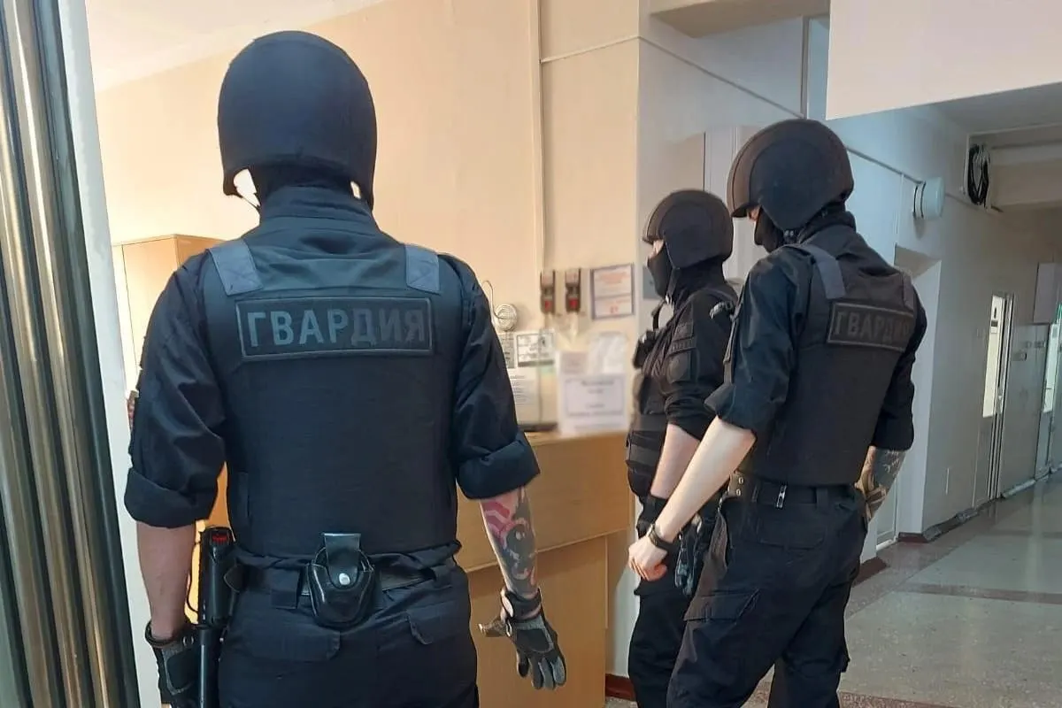 В&nbsp;детской больнице распылили перцовый баллончик&nbsp;— пострадали трое, в&nbsp;том&nbsp;числе двое детей