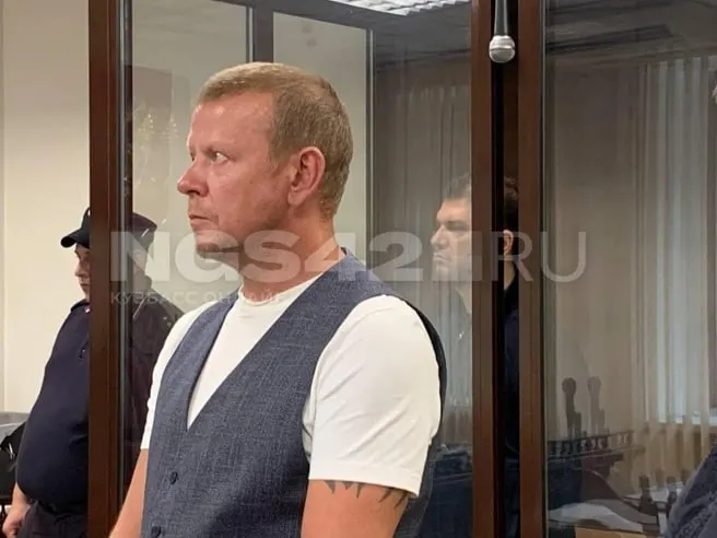 Бывший министр полностью признал вину по 11 эпизодам получения взяток; дело рассматривали в особом порядке. Суд вынес приговор после шести заседаний.