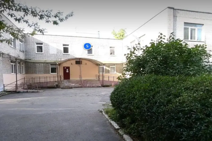 Госэкспертиза одобрила проект реконструкции реабилитационного центра для детей с ограниченными возможностями на улице Красноярской, 5. Работы запланированы на 2026–2027 годы, на них выделено 1,3 млрд рублей.