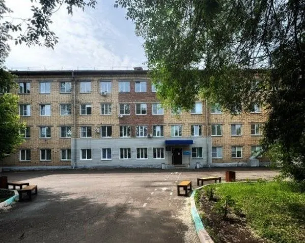 Сотрудники роддома сообщают, что медицинское учреждение может полностью прекратить работу уже этой осенью — персоналу предлагают переводы с понижением, а причин официально не называют.