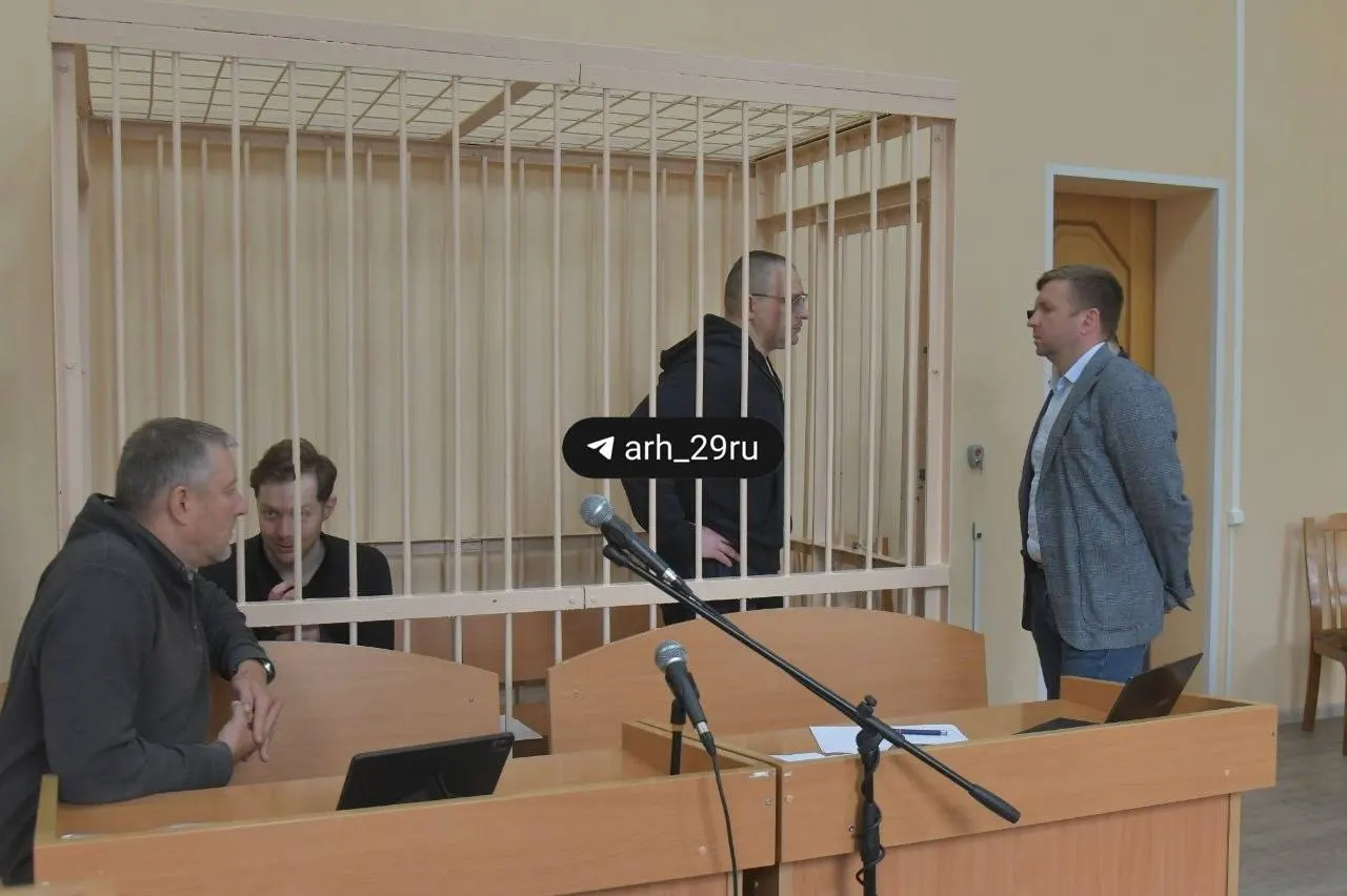 По версии следствия, посредник должен был передать более 10 млн рублей за доступ к тепловой энергии областной больницы, необходимой для строительства и ввода объекта в эксплуатацию.