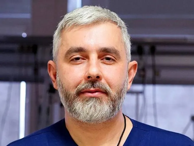 По версии следствия, он потребовал взятку у инвалида II группы, которому срочно потребовалась операция на венах.