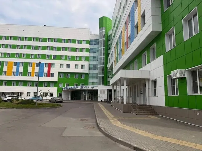 Центр будет закрыт с 3 по 24 августа. Пациенток и рожениц временно направят в другие медучреждения; при вопросах следует обратиться к лечащему врачу или в женскую консультацию.