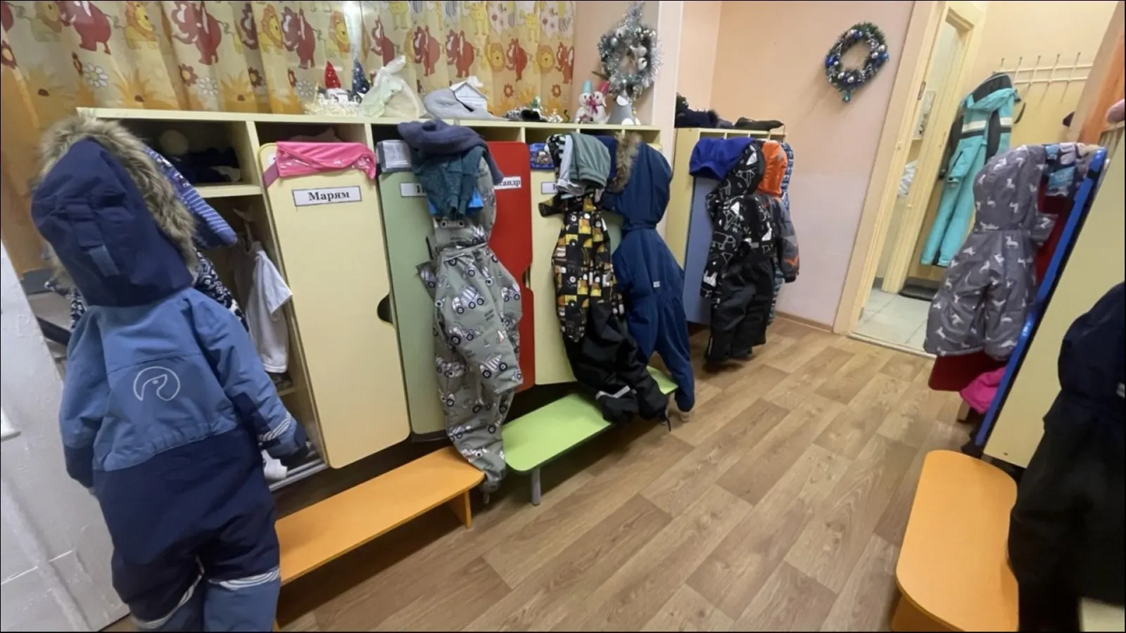 Из-за отсутствия специализированных групп для детей с диабетом в садах медсестры отказываются измерять сахар и делать инъекции, из-за чего родители вынуждены каждые два часа приезжать в детский сад.