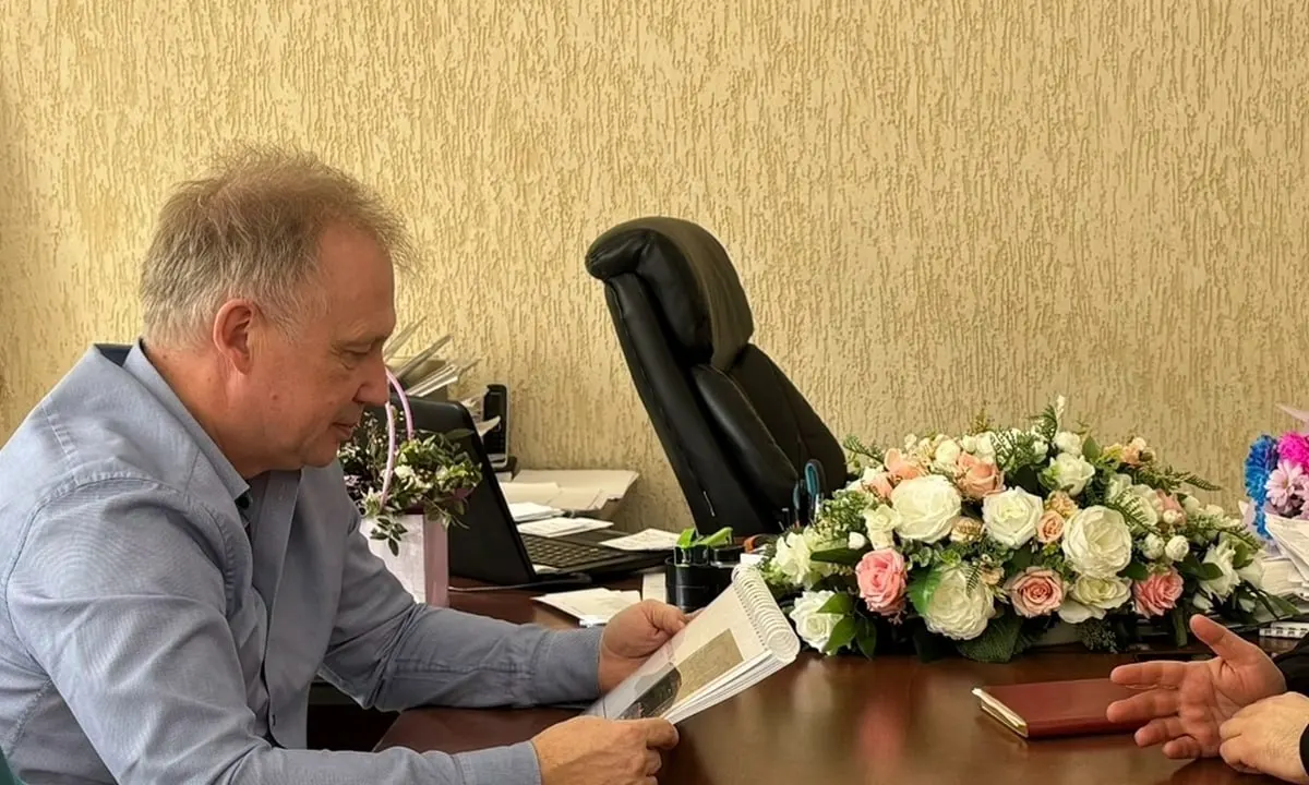 Прокуратура сообщает о конфликте интересов при заключении контрактов на поставку медикаментов: 14 сделок на сумму свыше 63 млн рублей, где поставщиком выступала супруга директора.