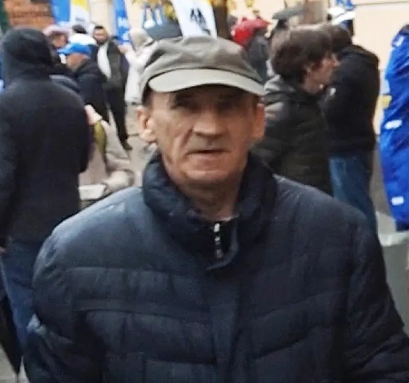 Правозащитники сообщили о переводе Сергея Евстигнеева в изолятор и возможном усилении условий содержания на фоне грозящего пожизненного срока; упоминается сумма донатов и ухудшение здоровья заключенного.