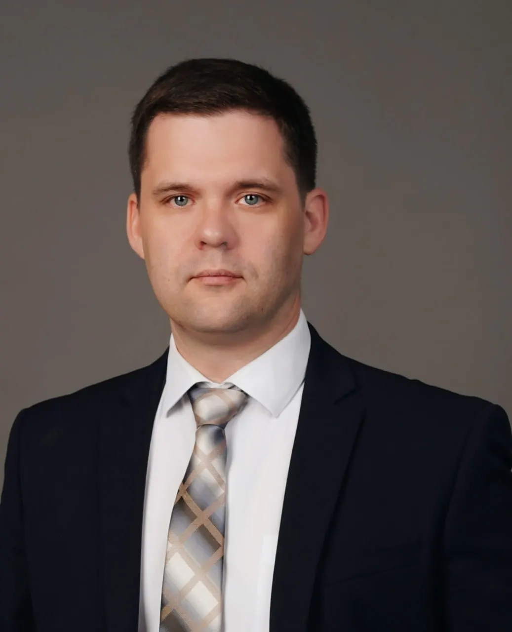 Доктор медицинских наук Вадим Бойков стал временным руководителем КрасГМУ. Его карьера включает должность главного врача в Томске и руководство кафедрами здравоохранения.