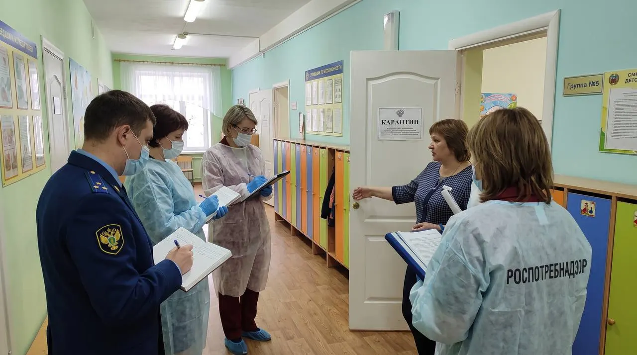 В группе старшего дошкольного возраста зафиксированы случаи ротавирусной инфекции. Детей изолируют, учреждение закрывают на карантин. Планируется проверка причин вспышки.
