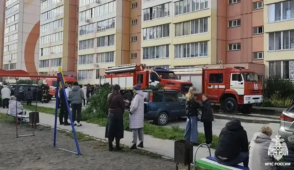 После пожара на Петухова, 99/1 пострадавшие получили медицинскую помощь; эвакуация прошла оперативно.