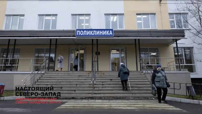 Жители Мурманска рассказывают о длинных очередях, трудностях попасть к нужному специалисту и нехватке необходимых услуг, даже после экстренных ситуаций.