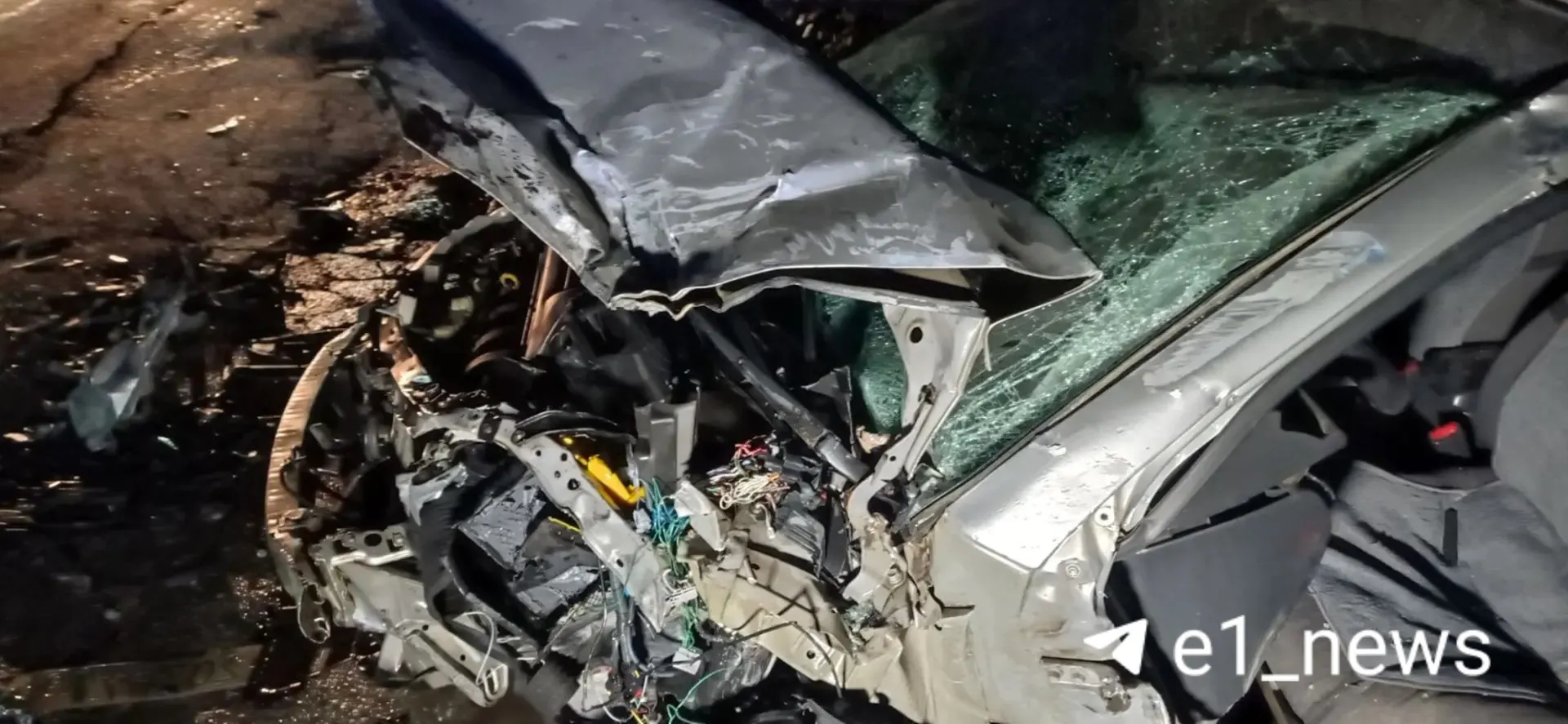 После лобового столкновения Hyundai Creta и Toyota Corolla две женщины пострадали. Водители Hyundai скрылись; обе госпитализированы в городскую больницу №36.
