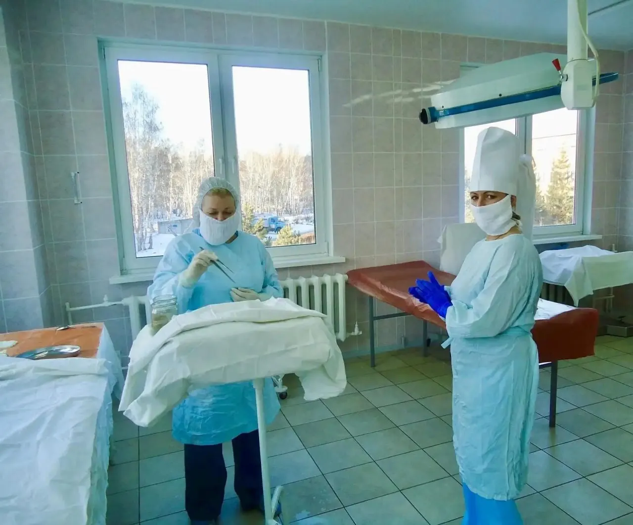 26-летняя пациентка поступила в реанимацию после самостоятельного приема антибиотиков; врачи спасли её и выписали домой.