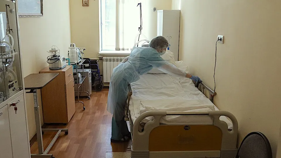 Региональные бюджеты снижают финансирование медицины и модернизацию здравоохранения, что влияет на поликлиники, больницы и общую экономику регионов.
